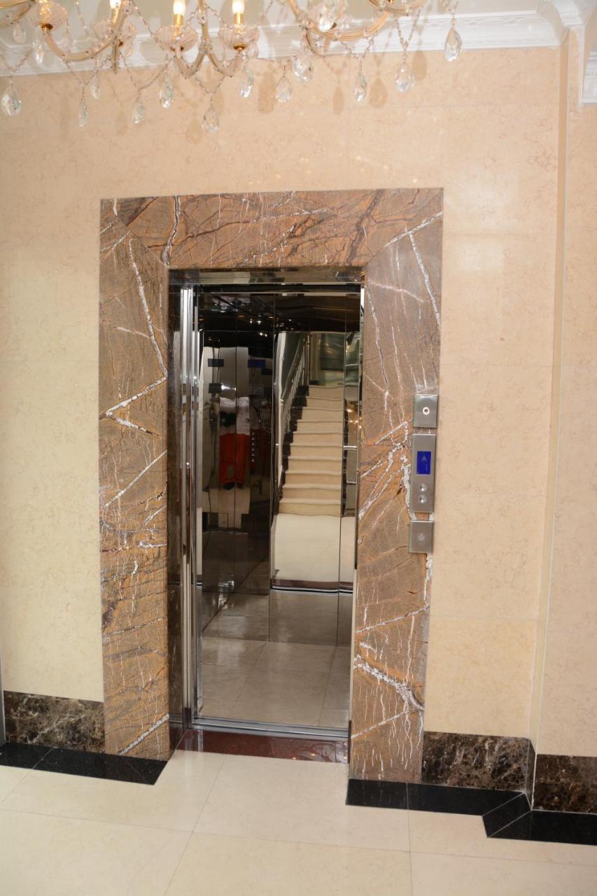 Hotel Amaritsah Brazzaville Buitenkant foto