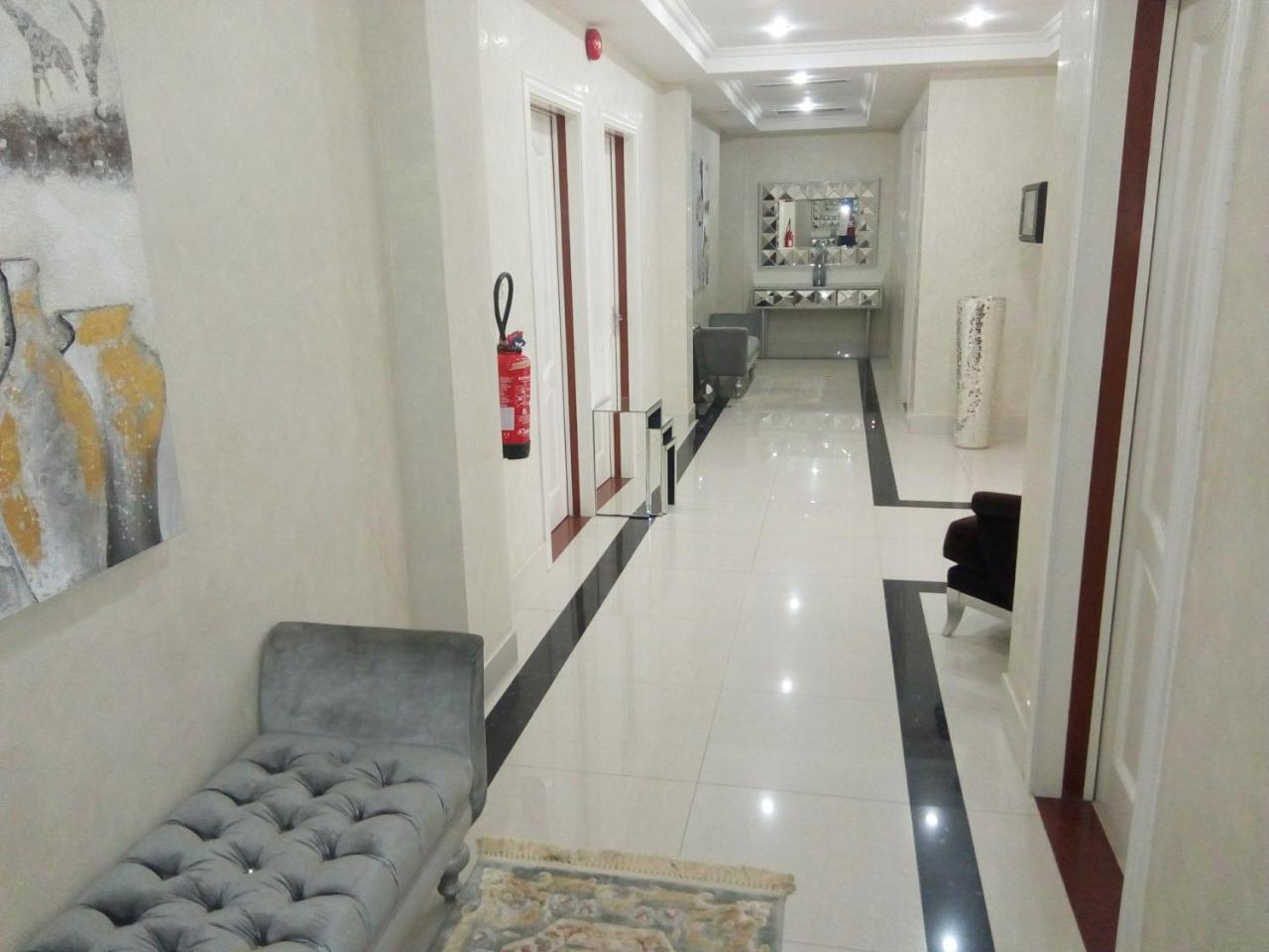 Hotel Amaritsah Brazzaville Buitenkant foto